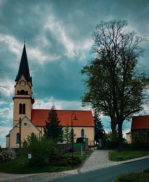 Kirche Hohnstädt_2023_.jpg